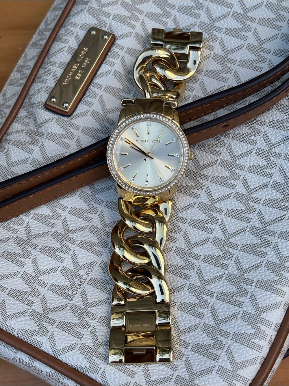 NEW MICHAEL KORS “NINI” MK3235 CHAIN GOLD WATCH W PLASTIC COVERING FACE/BACK